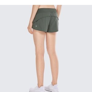 CRZ YOGA Feathery-Fit Workout Shorts 2.5''